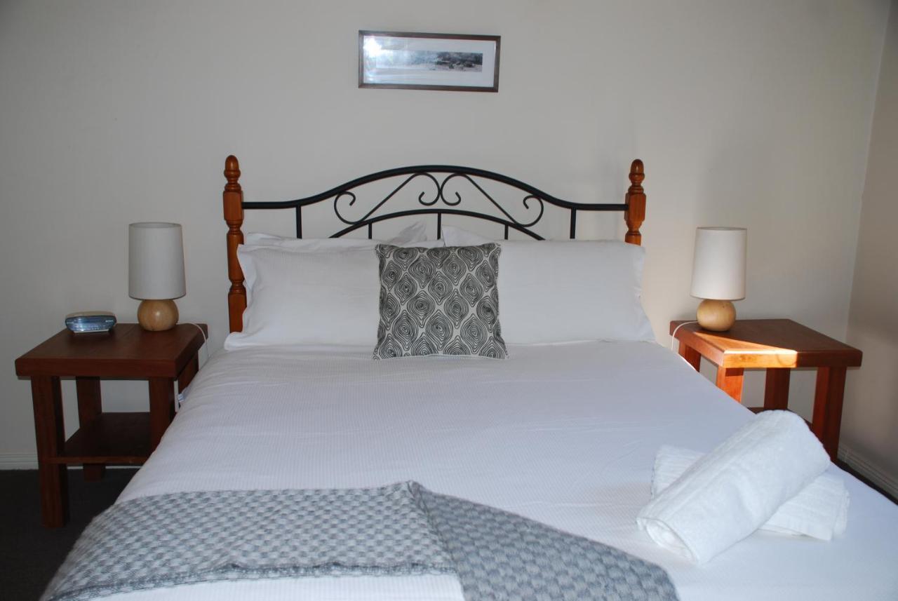 Bluegum Ridge Cottages Merrijig Room photo